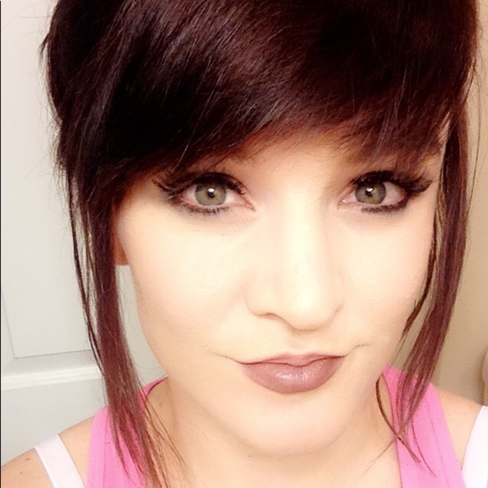 Meet your Posher, Tiffany